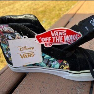 Vans Alice in Wonderland Disney new with tags sz 5.5 US